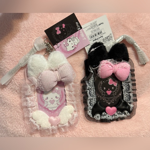 Sanrio Accessories - 🆕 Hello Kitty Authentic Card/Picture Holder Set